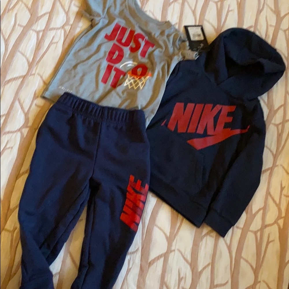 Nike set for toddler